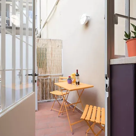 Hsh Apartment *